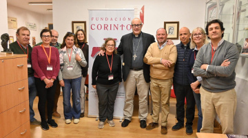 El Obispo de la Diócesis de Málaga, Mons. José Antonio Satué, visita el economato de la Fundación Corinto