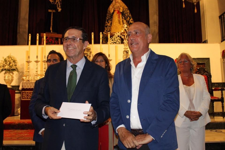 La IV Verbena Benéfica del Submarino de la Virgen de la Esperanza recauda 8.000 euros para la Fundación Corinto