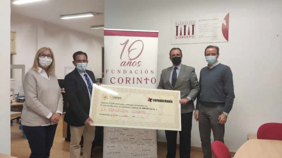 La Fundación Corinto recibe aportación solidaria de SOLELEC y Cofrademanía